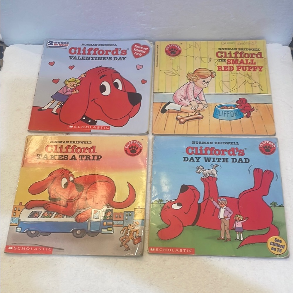 Clifford the Big Red Dog accelerated reader scholastic paperback Books